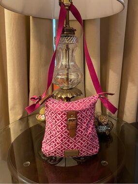 Tommy Hilfiger please check all picture of condition